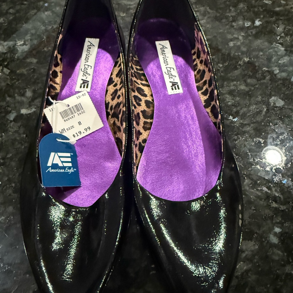 NWT- American Eagle Outfitters Black Patent Pointed Flats w Leopard Print Lining